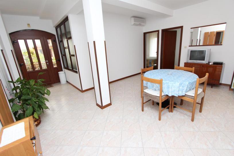 Apartments Fabris Rovigno Esterno foto